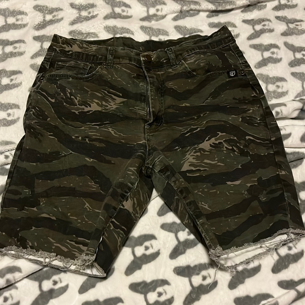 Born primitive jorts